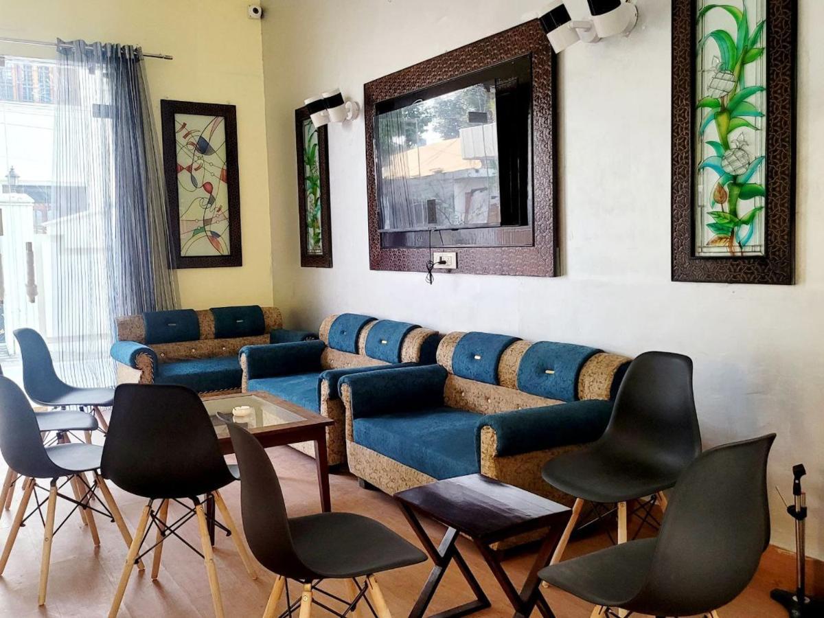 Solitude, The Boutique Hotel Haldwāni Екстериор снимка
