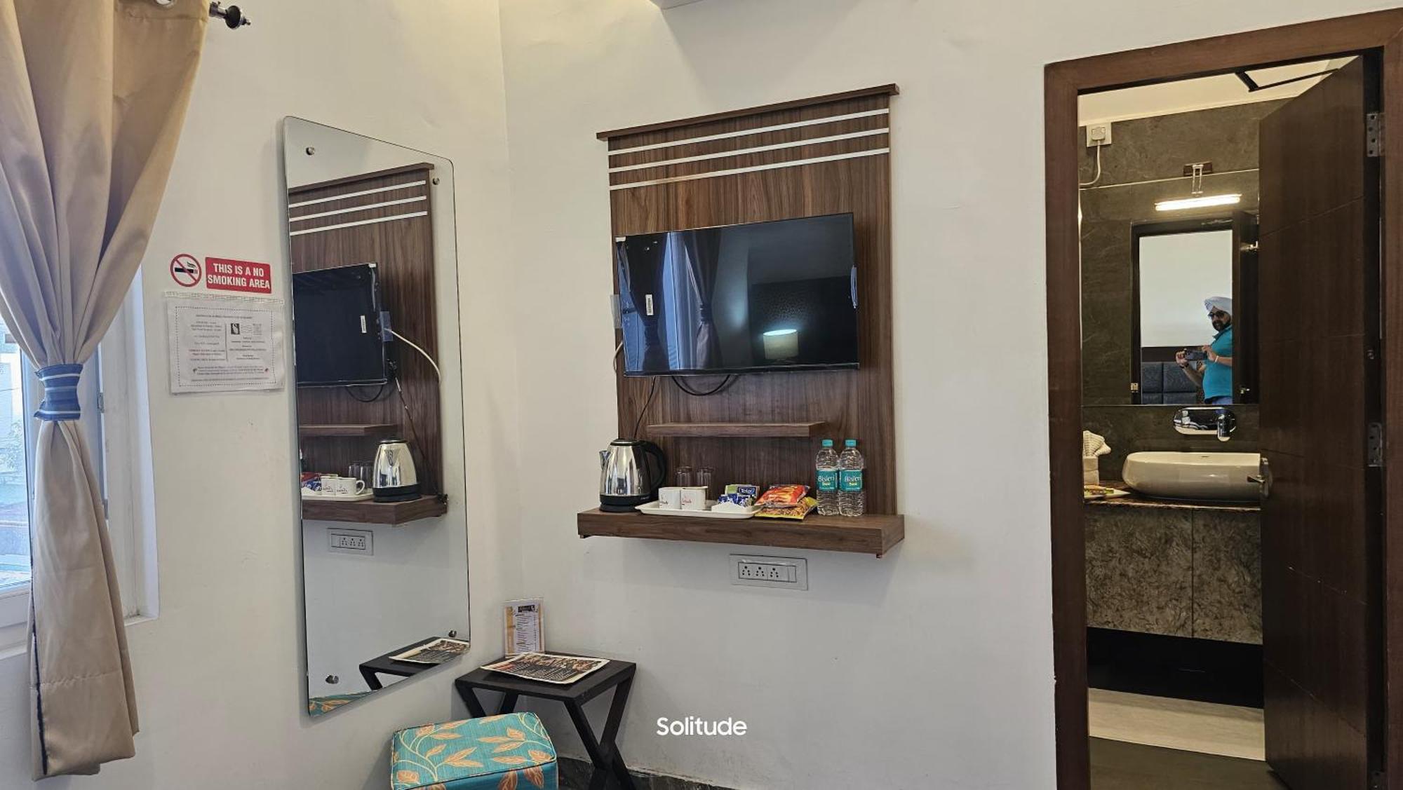 Solitude, The Boutique Hotel Haldwāni Екстериор снимка