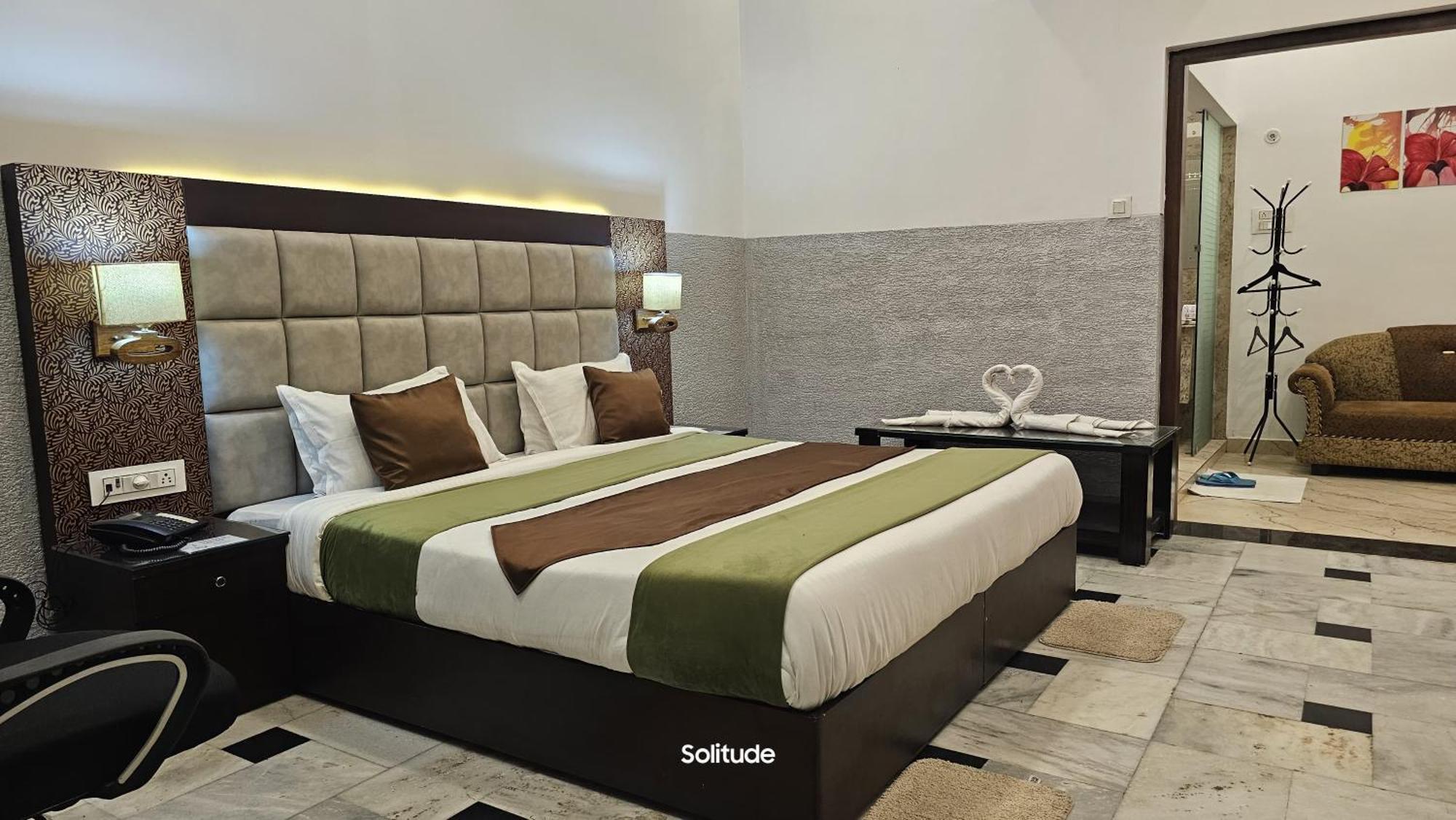 Solitude, The Boutique Hotel Haldwāni Екстериор снимка