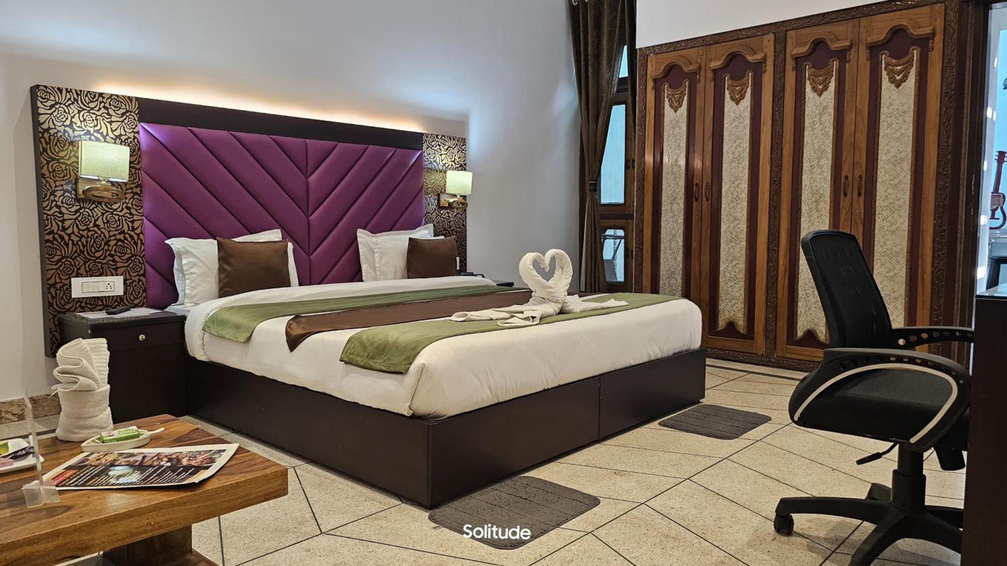 Solitude, The Boutique Hotel Haldwāni Екстериор снимка