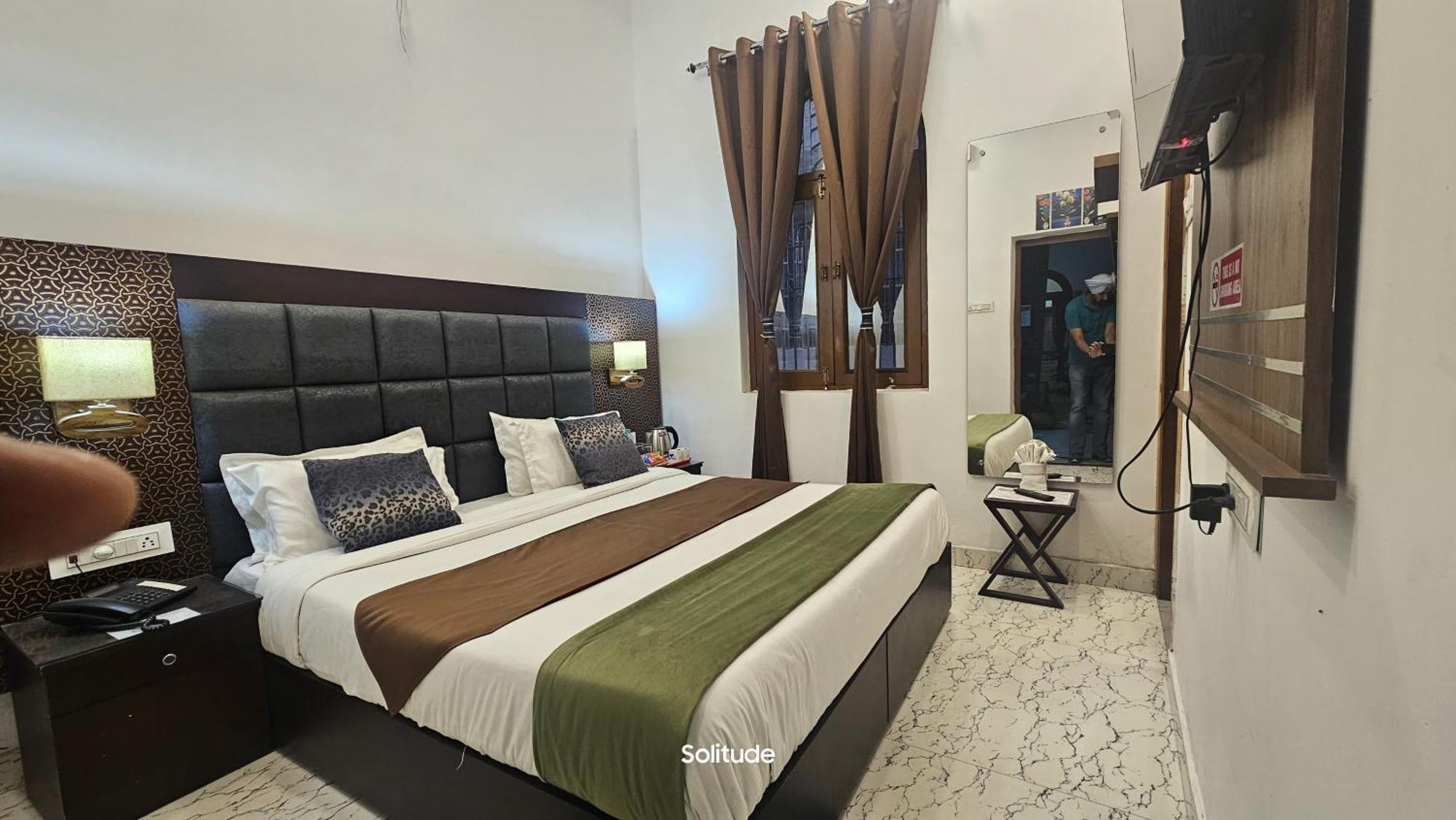 Solitude, The Boutique Hotel Haldwāni Екстериор снимка