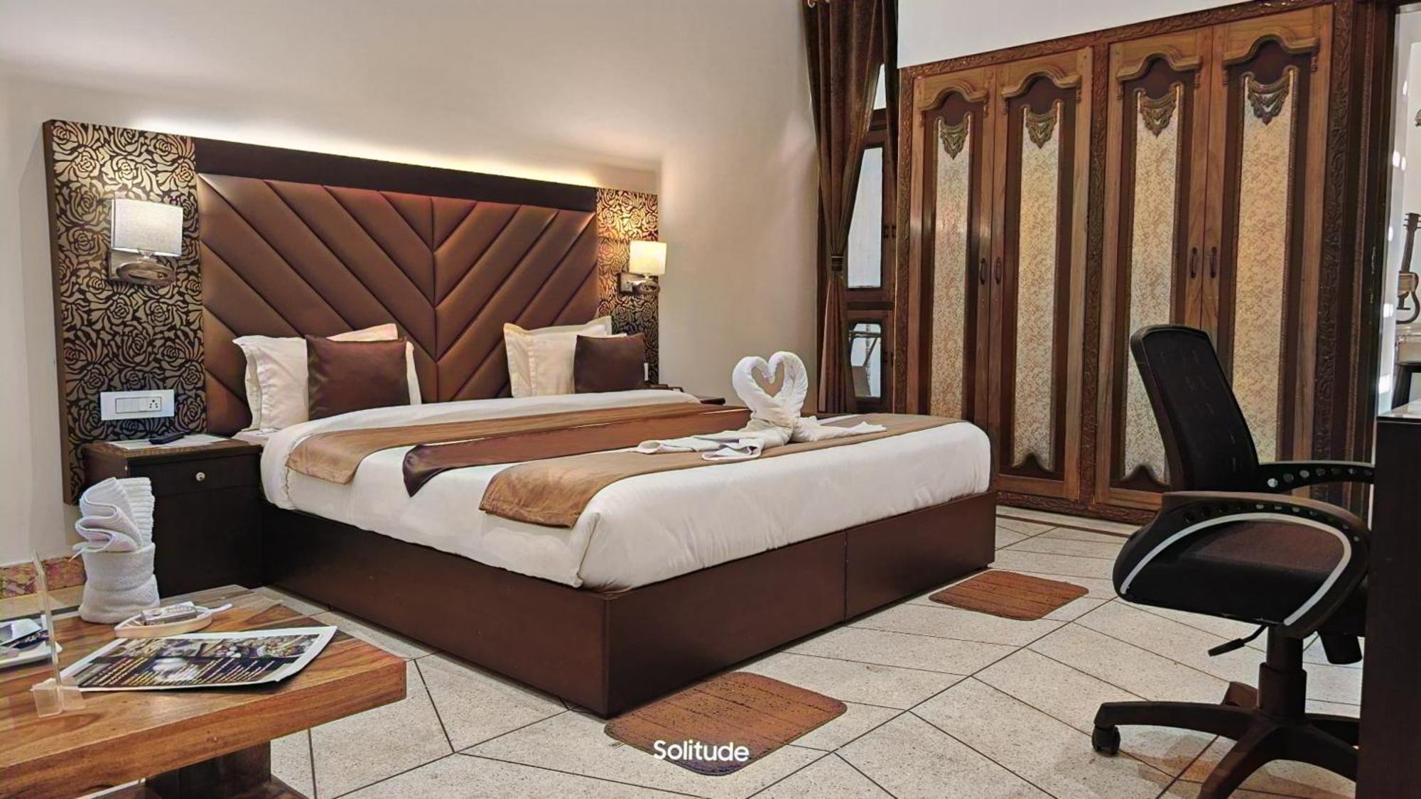 Solitude, The Boutique Hotel Haldwāni Екстериор снимка
